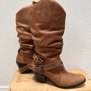 Women’s Western Boots: Coconuts by Matisse in size 8